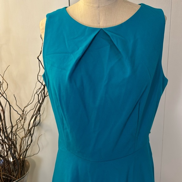 Alyx Teal Green sleeveless midi dress - Picture 2 of 7
